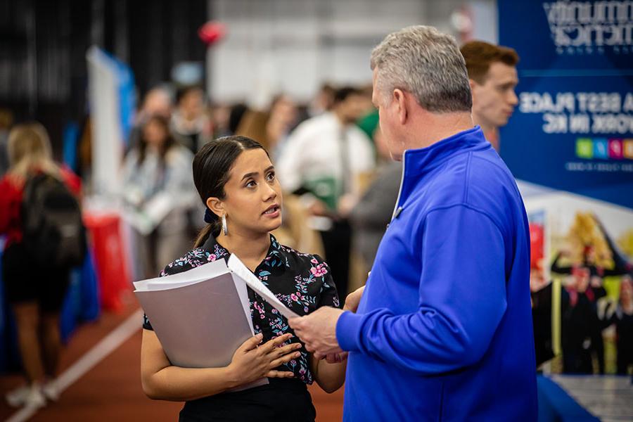 Employers, graduate schools invited to register for fall Career Day